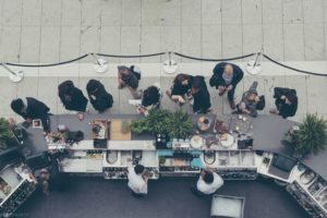 Analizar a tus competidores te ayuda a identificar tus fortalezas y debilidades